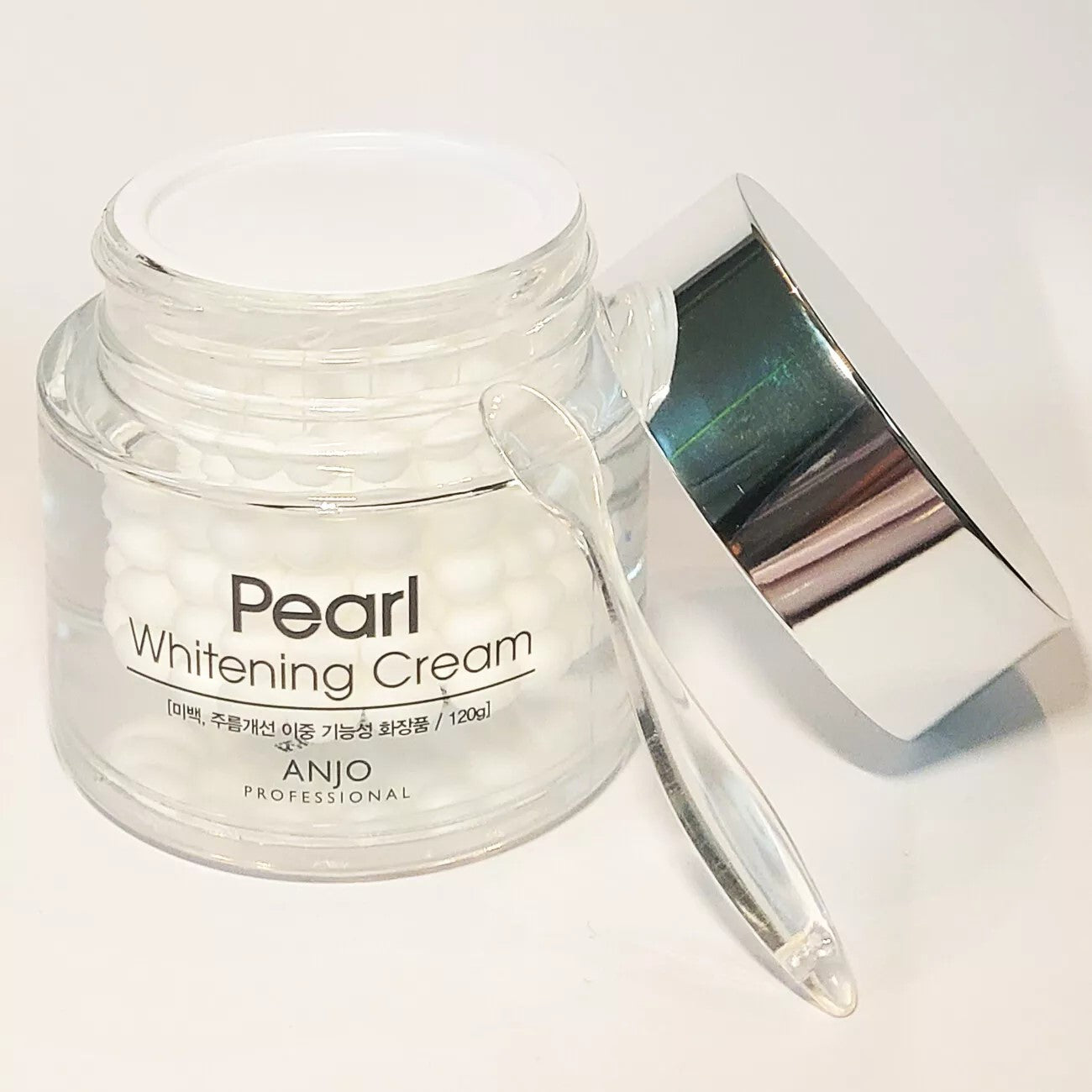 Pearl Brightening Cream – Illuminate & Even Out Your Complexion